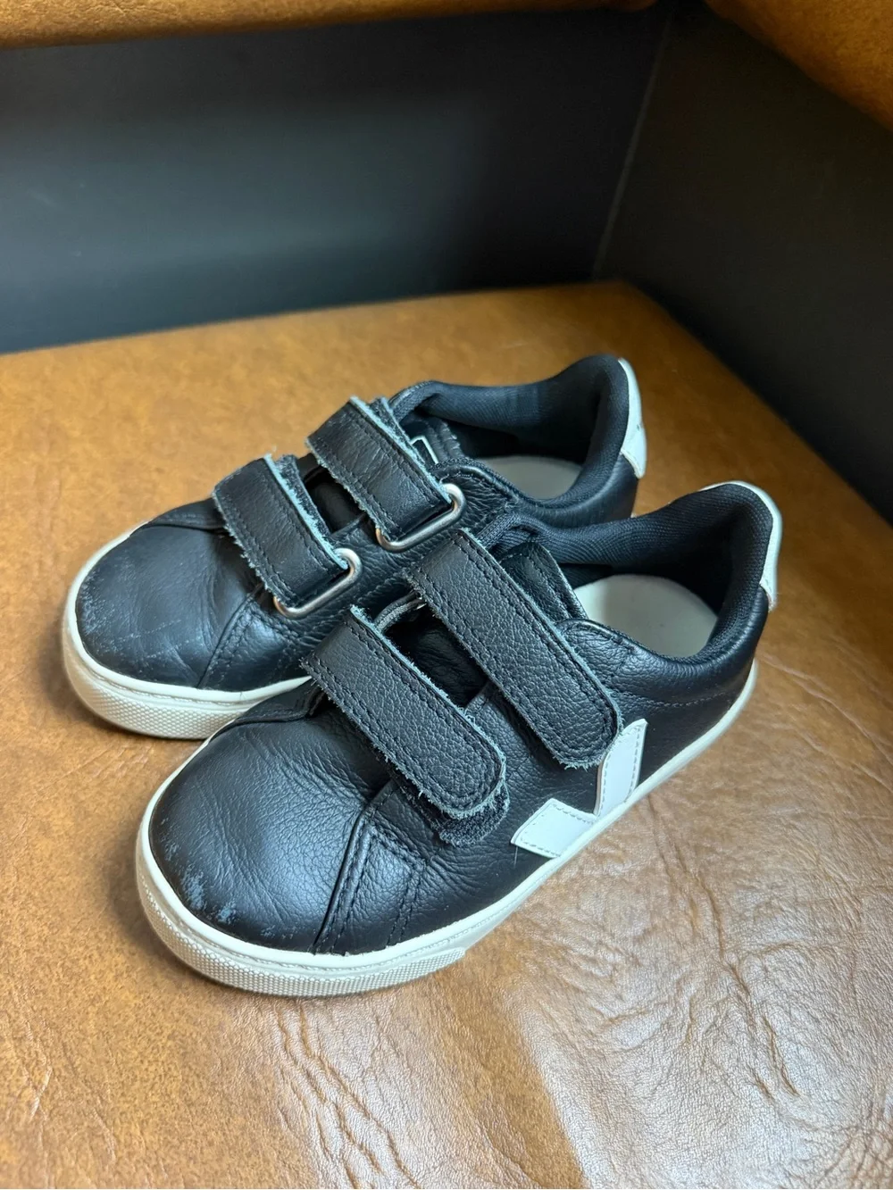 Veja Kids Esplar Sneaker Black with White Accent unisex US 11 EU 28